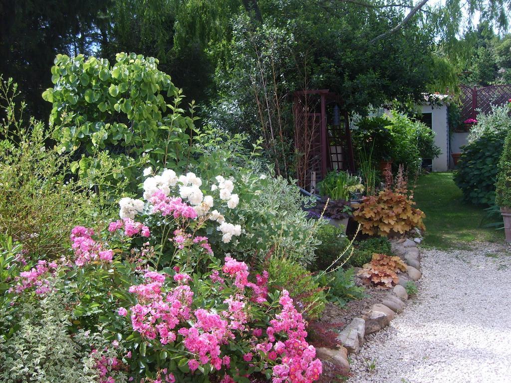 Le Clos Martin Eyragues Exterior foto